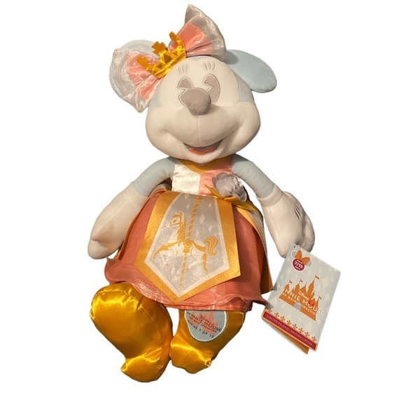 Disney Other - Disney Minnie Mouse Main Attraction Plush King Arthur 7/12 NWT limited edition